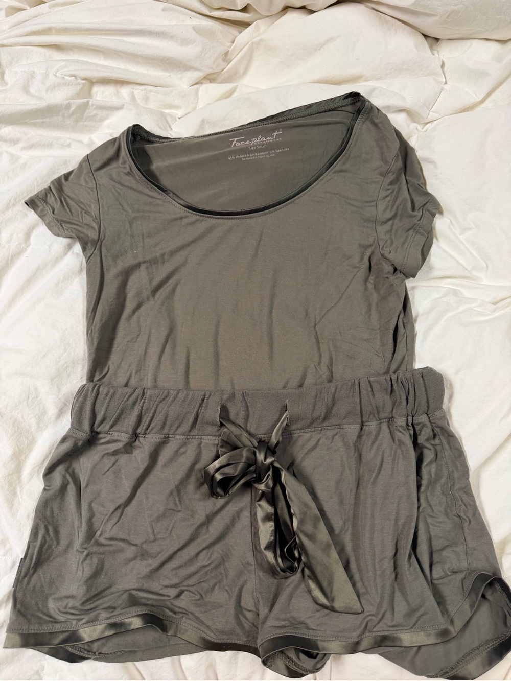 Two-Piece Women’s Sleep Set - Olive Green
